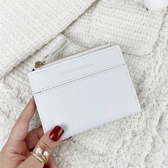 ⚠️Clearance White Fold-Over Wallet / Cardholder - Picture 5 of 5